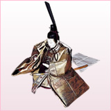 ����y�����z